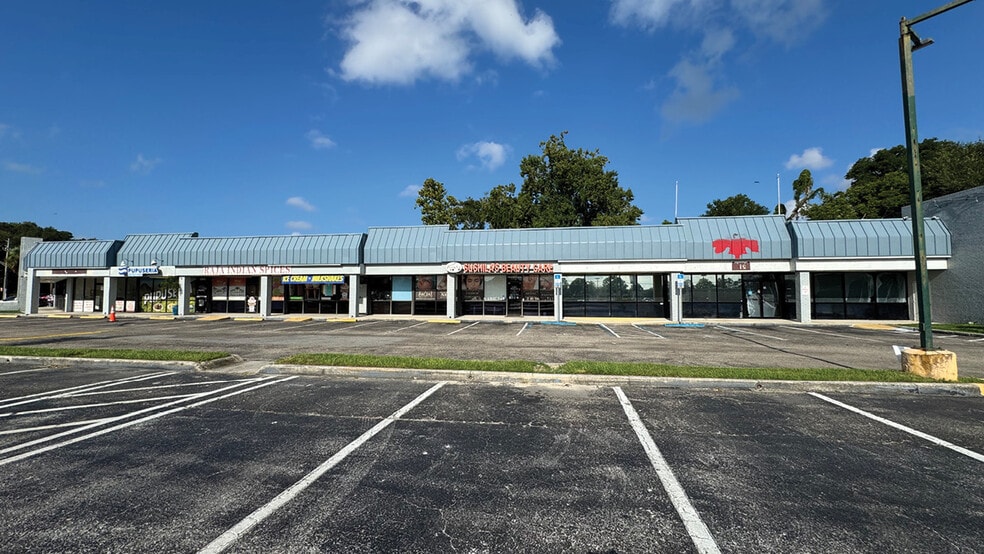 5111 Baymeadows Rd, Jacksonville, FL for lease - Building Photo - Image 1 of 9