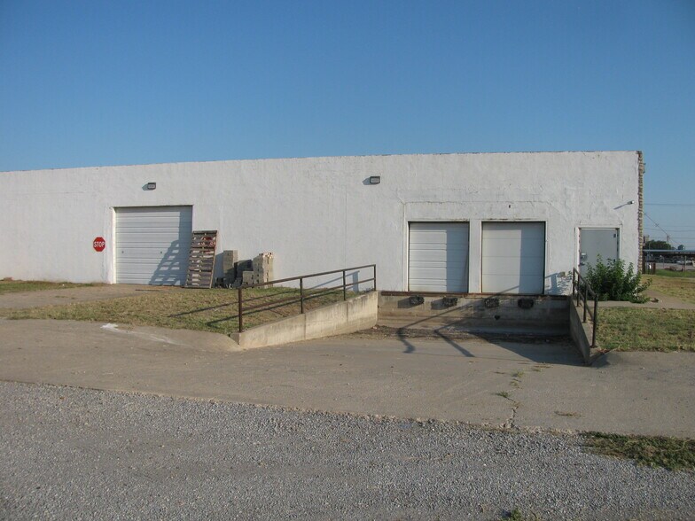 310 SE D Ave, Lawton, OK à vendre - Photo du bâtiment - Image 2 de 19