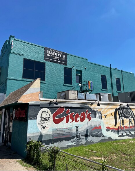 1511 E 6th St, Austin, TX à louer - Photo du bâtiment - Image 2 de 7