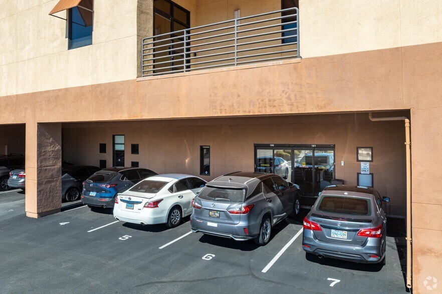 311 E Warm Springs Rd, Las Vegas, NV à louer - Photo du bâtiment - Image 3 de 22