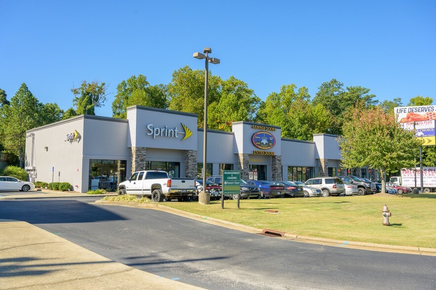 1881 Cobb Pky NW, Kennesaw, GA à louer - Photo du bâtiment - Image 3 de 5