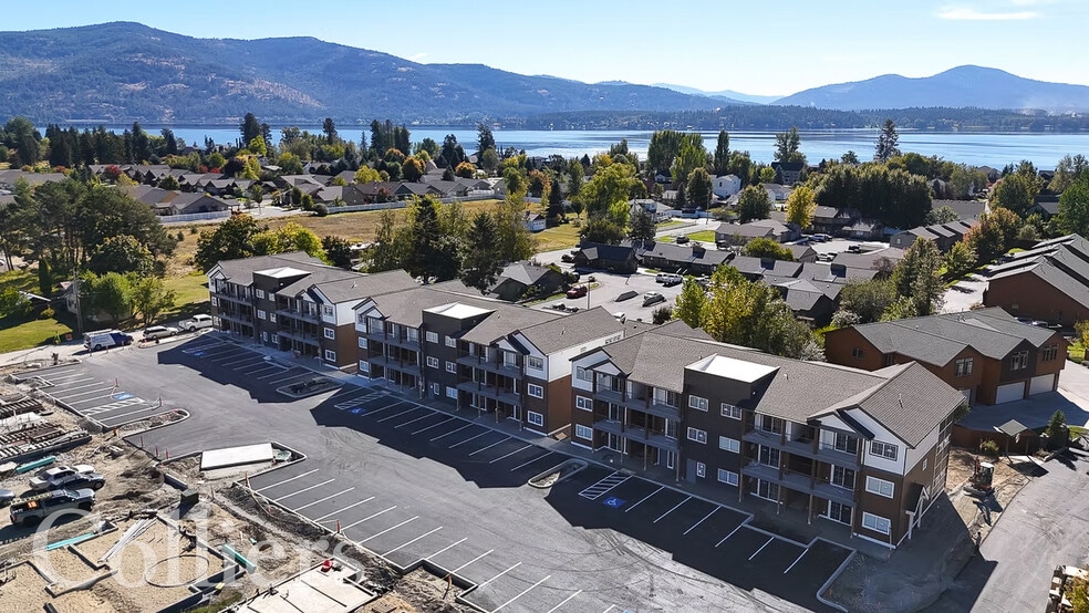 1717 Element Ln, Sandpoint, ID for sale - Primary Photo - Image 1 of 16