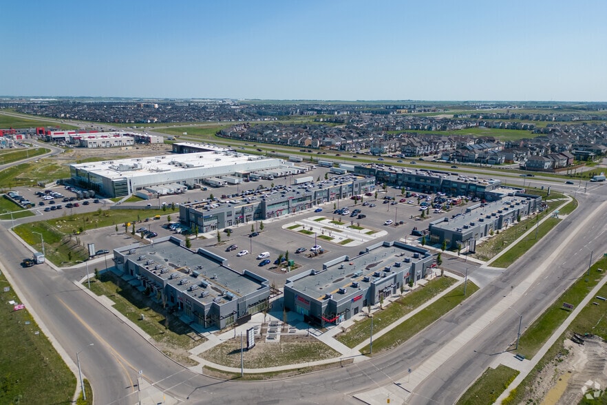 4310 104 Ave NE, Calgary, AB à vendre - Aérien - Image 3 de 7