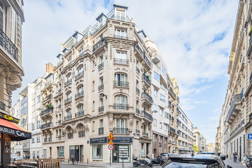 3 Rue De Chazelles, Paris à louer - Photo principale - Image 1 de 5