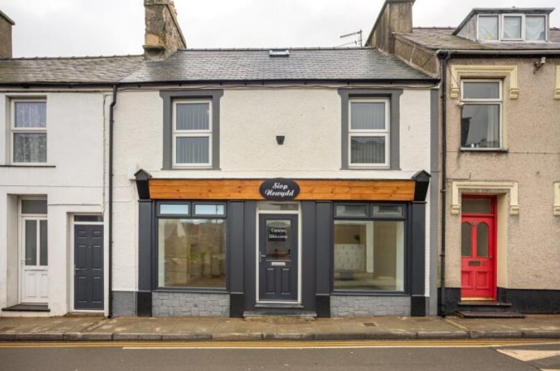 1A High St, Nefyn for sale Primary Photo- Image 1 of 1