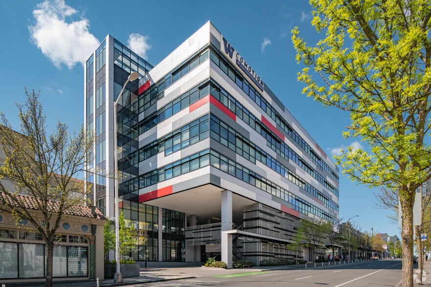 4545 Roosevelt Way NE, Seattle, WA à louer - Photo du bâtiment - Image 3 de 3