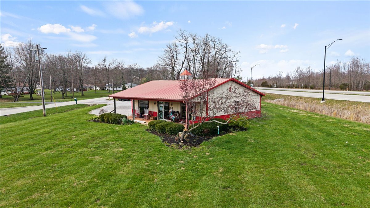 13375 Bank St, Dillsboro, IN à vendre Photo principale- Image 1 de 22