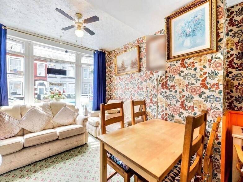 44 St Chads Rd, Blackpool à vendre - Photo du bâtiment - Image 2 de 22