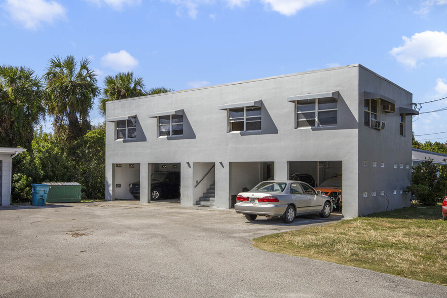 208 Nieman Ave, Melbourne, FL for sale - Building Photo - Image 2 of 8