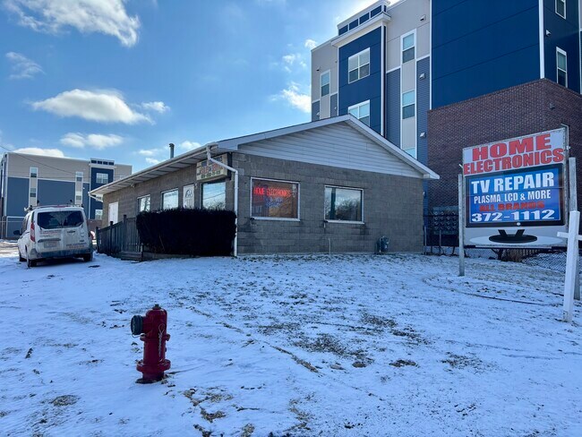 More details for 500 Erie St, Lansing, MI - Retail for Sale