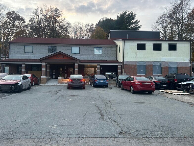 861B Ashley Blvd, New Bedford, MA à vendre - Photo du bâtiment - Image 2 de 8