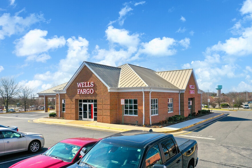 35 Banks Ford Pky, Fredericksburg, VA for sale - Building Photo - Image 3 of 4