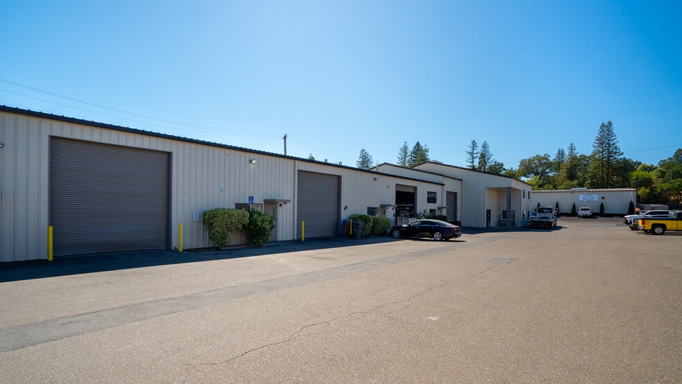 1401 Grove St, Healdsburg, CA for lease - Building Photo - Image 2 of 10