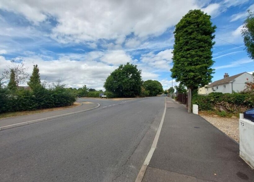 28 Bath Rd, Kings Stanley à vendre - Photo du bâtiment - Image 2 de 4