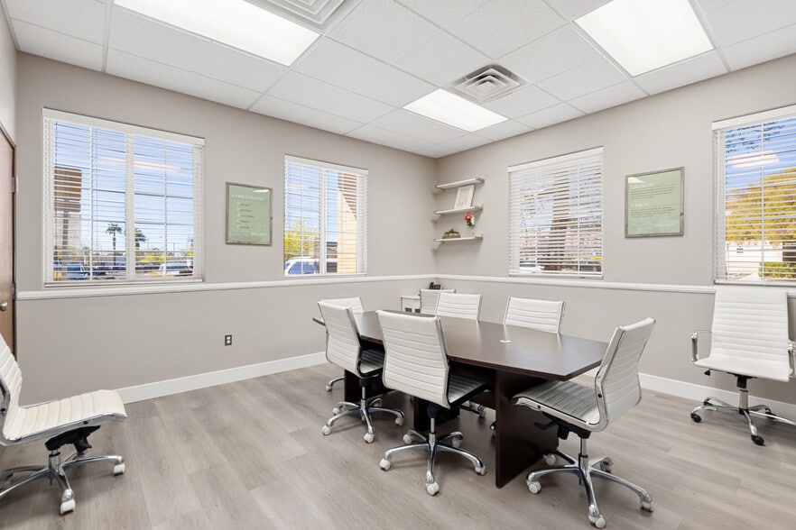 7656 W Sahara Ave, Las Vegas, NV for lease - Building Photo - Image 3 of 31