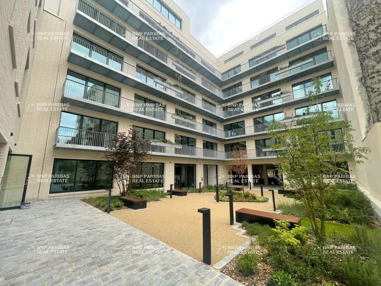 36 Rue Du Chemin Vert, Paris for lease Building Photo- Image 1 of 21