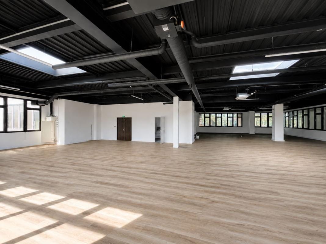 Flex in Arcueil for lease Interior Photo- Image 1 of 7