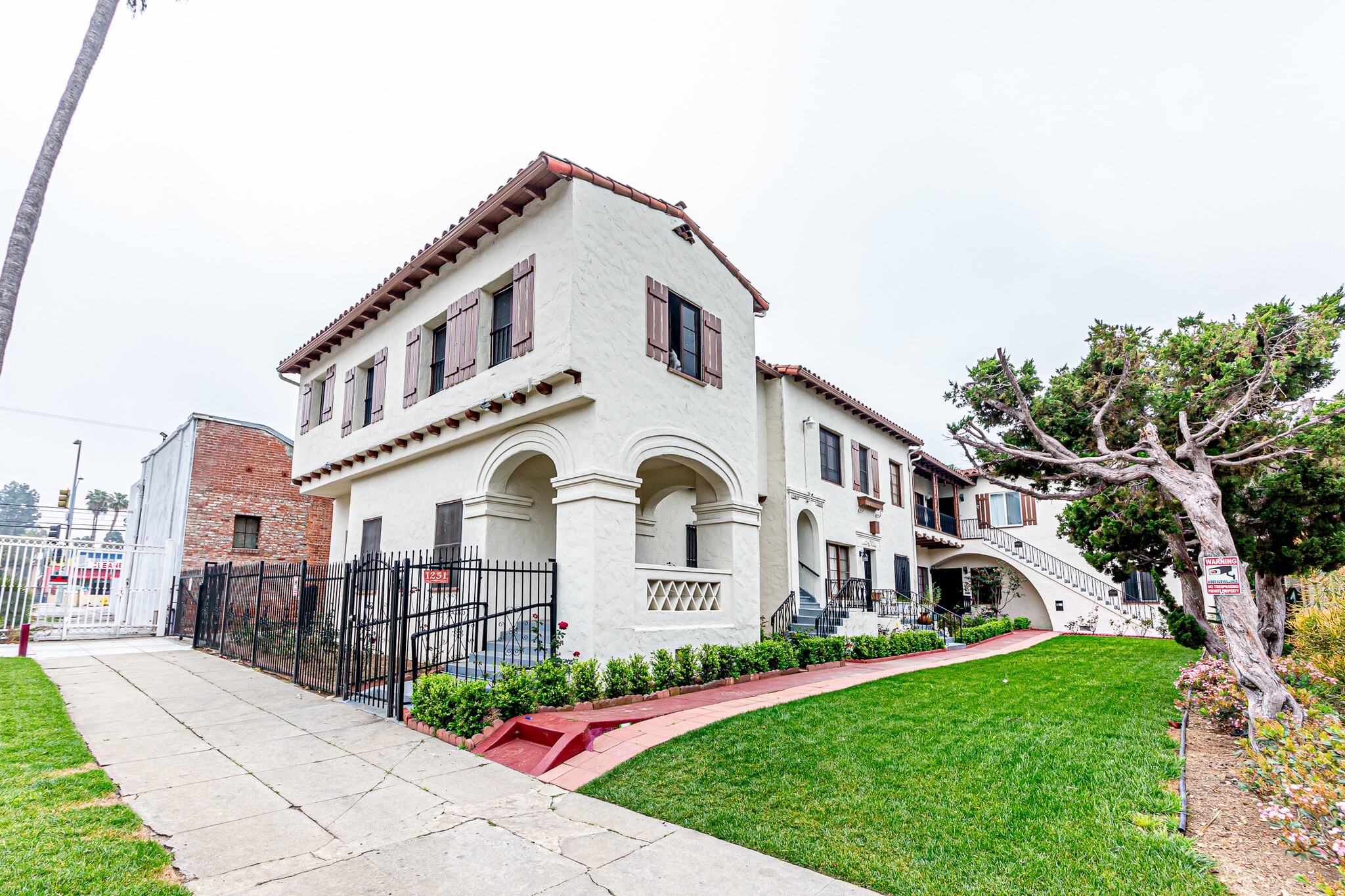 1251 S Wilton Pl, Los Angeles, CA for sale Primary Photo- Image 1 of 38