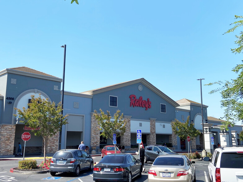 4810-4900 Elk Grove Blvd, Elk Grove, CA for lease - Building Photo - Image 1 of 4