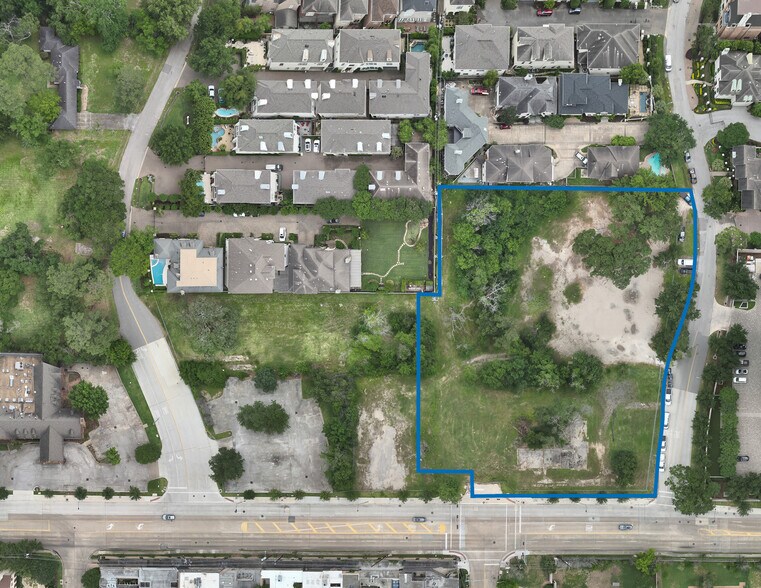 1175 Post Oak Ln, Houston, TX à vendre - Photo du bâtiment - Image 3 de 4