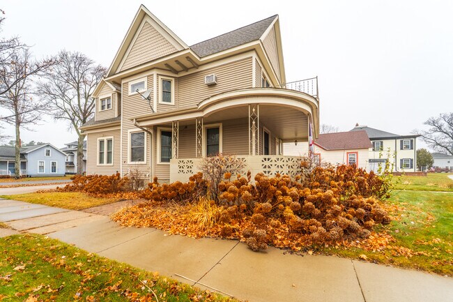 More details for 550 S 1st Ave, Wausau, WI - Multifamily for Sale