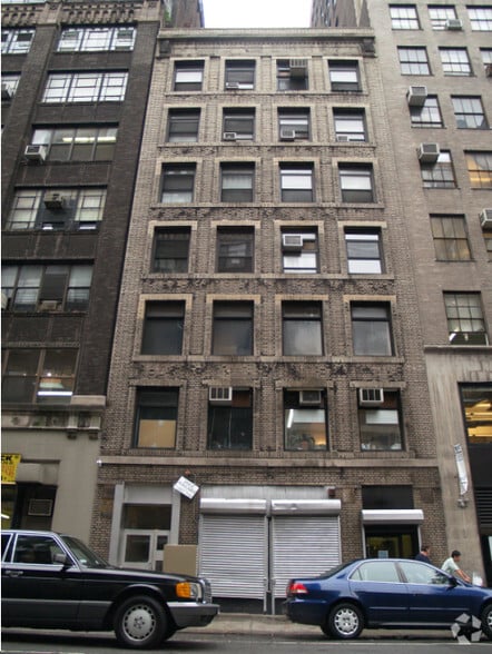 355-357 W 36th St, New York, NY for lease - Building Photo - Image 3 of 5