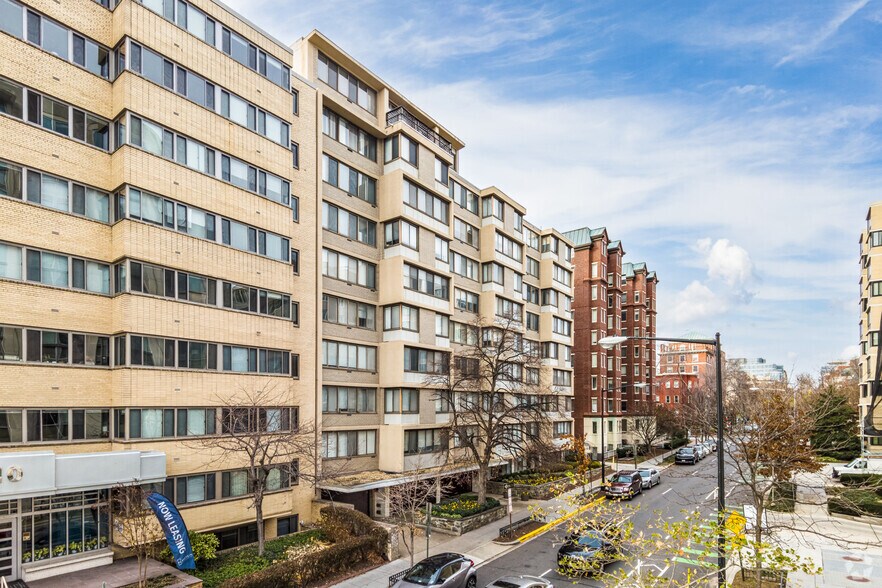 522 21st St NW, Washington, DC à louer - Photo du bâtiment - Image 3 de 4