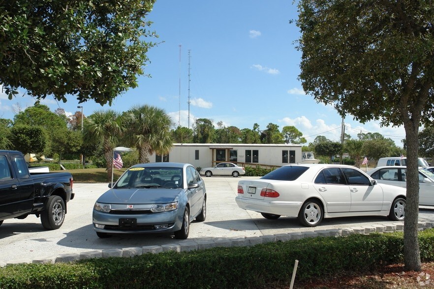 7770 S US Highway 1, Port Saint Lucie, FL à vendre - Photo du bâtiment - Image 2 de 9