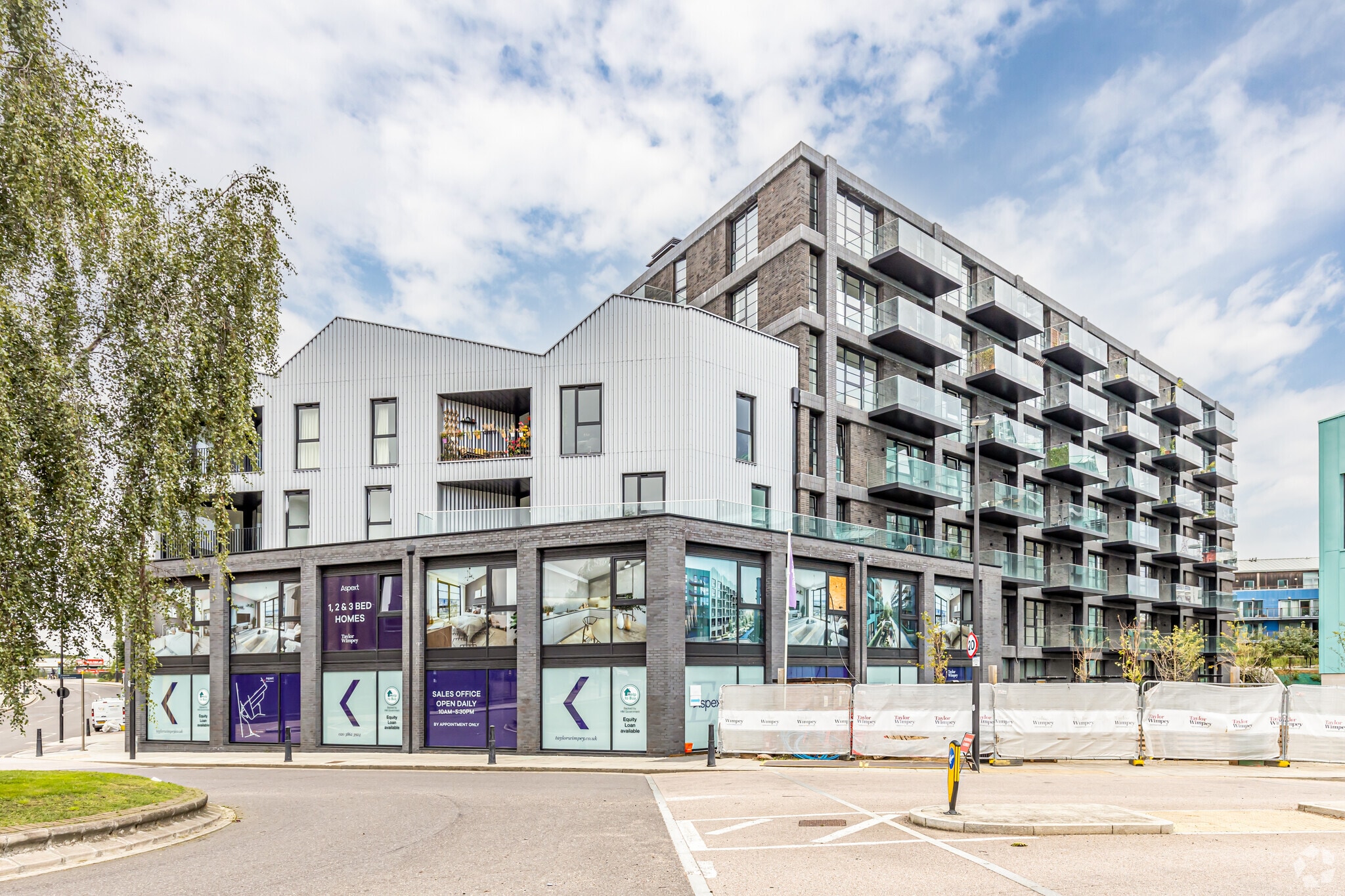 411-415 Wick Ln, London for lease Primary Photo- Image 1 of 115