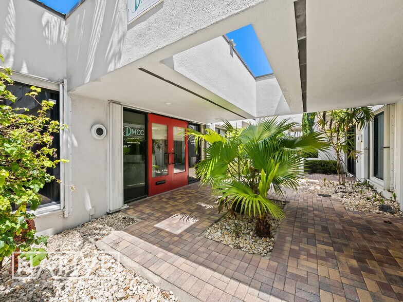 1330 SE 4th Ave, Fort Lauderdale, FL à louer - Photo du bâtiment - Image 2 de 31