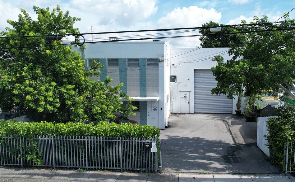1835 NW 21st Ter, Miami, FL for sale - Building Photo - Image 1 of 3