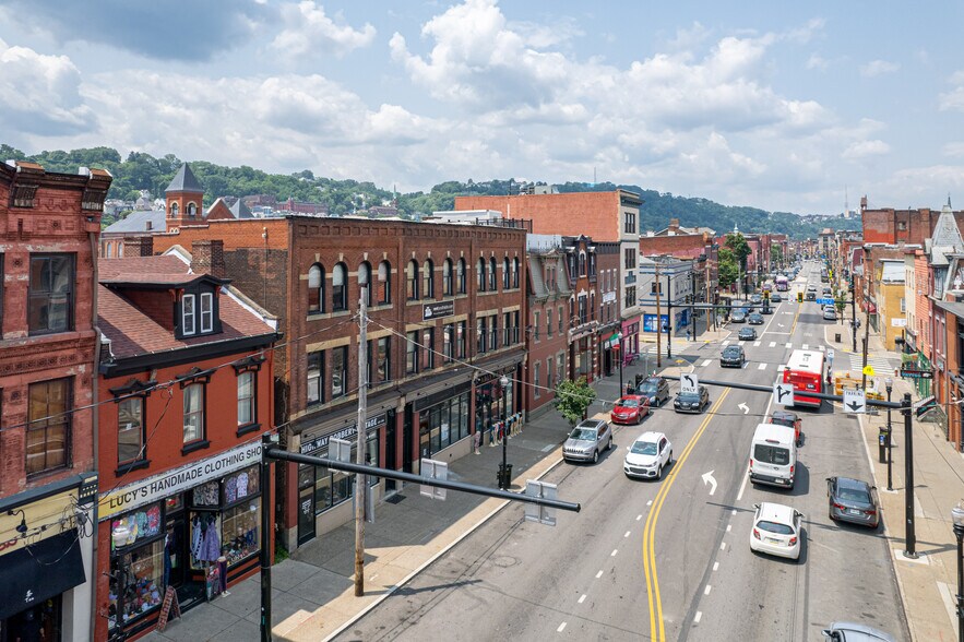 2008 E Carson St, Pittsburgh, PA for lease - Building Photo - Image 2 of 5