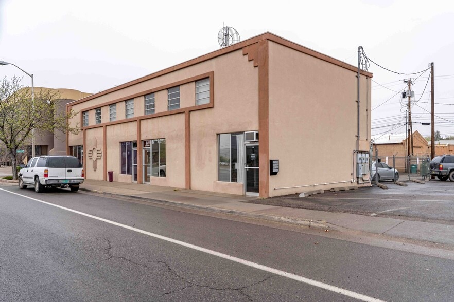 120 S Commercial Ave, Farmington, NM à vendre - Photo du bâtiment - Image 3 de 34