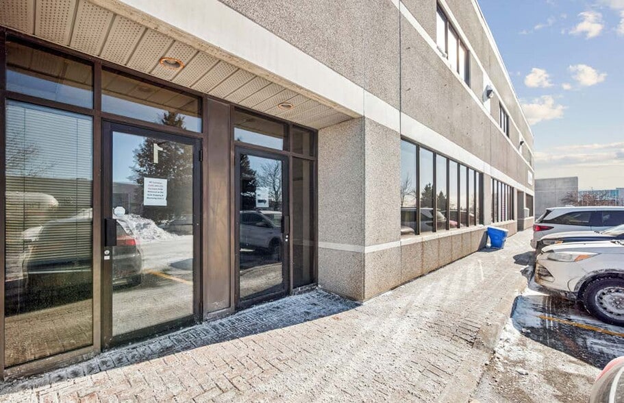 299 Basaltic Rd, Concord, ON for lease - Building Photo - Image 1 of 3