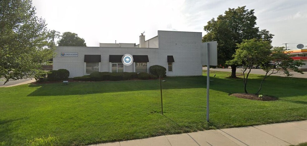 180 S 8th St, West Dundee, IL à vendre - Photo du bâtiment - Image 2 de 12