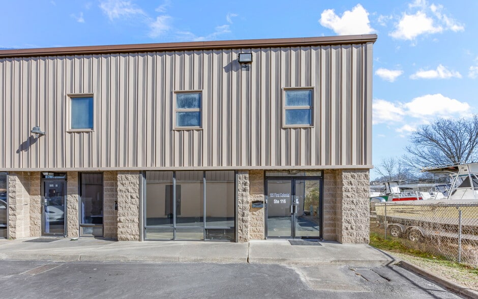 105 S First Colonial Rd, Virginia Beach, VA for sale - Building Photo - Image 1 of 24