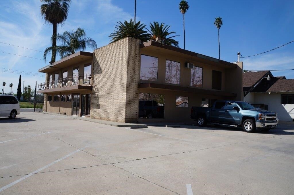 813 N D St, San Bernardino, CA à vendre Photo du bâtiment- Image 1 de 8