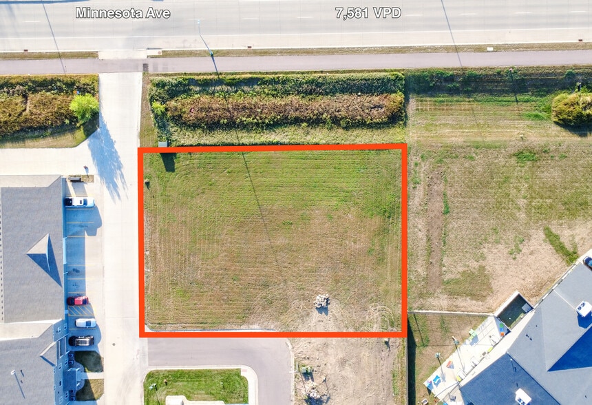 1442 Tiger Way pl, Harrisburg, SD for sale - Building Photo - Image 2 of 5