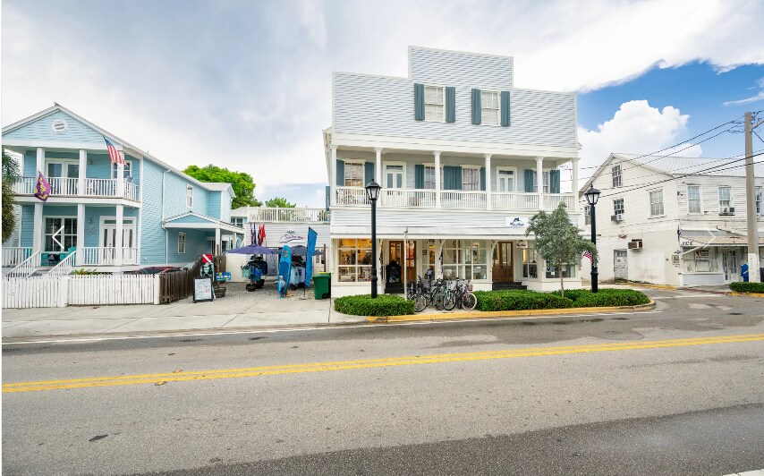 718-720 Caroline St, Key West, FL à vendre - Photo du bâtiment - Image 2 de 7