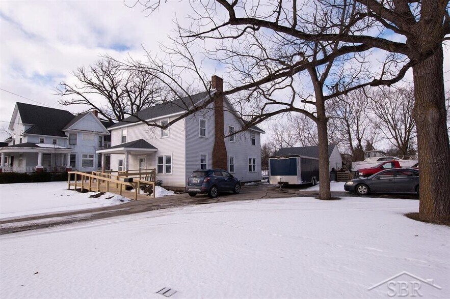 1624 Gratiot Ave, Saginaw, MI for sale - Building Photo - Image 3 of 3