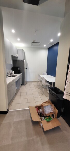 5518 Avenue N, Brooklyn, NY à louer - Photo du bâtiment - Image 3 de 6