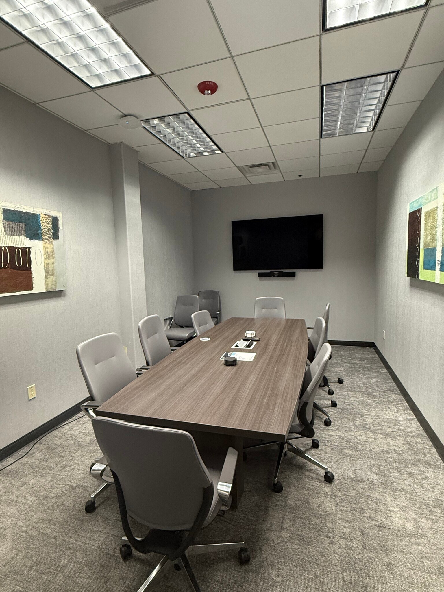 160 Fountain Pky, Saint Petersburg, FL for lease Interior Photo- Image 1 of 7