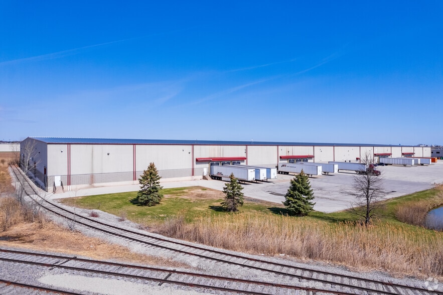 1998 Venture Ave, De Pere, WI for lease - Building Photo - Image 2 of 5