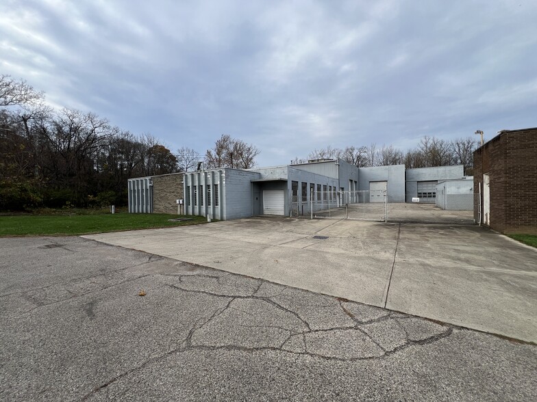 150 Caldwell Dr, Cincinnati, OH for lease - Building Photo - Image 1 of 4