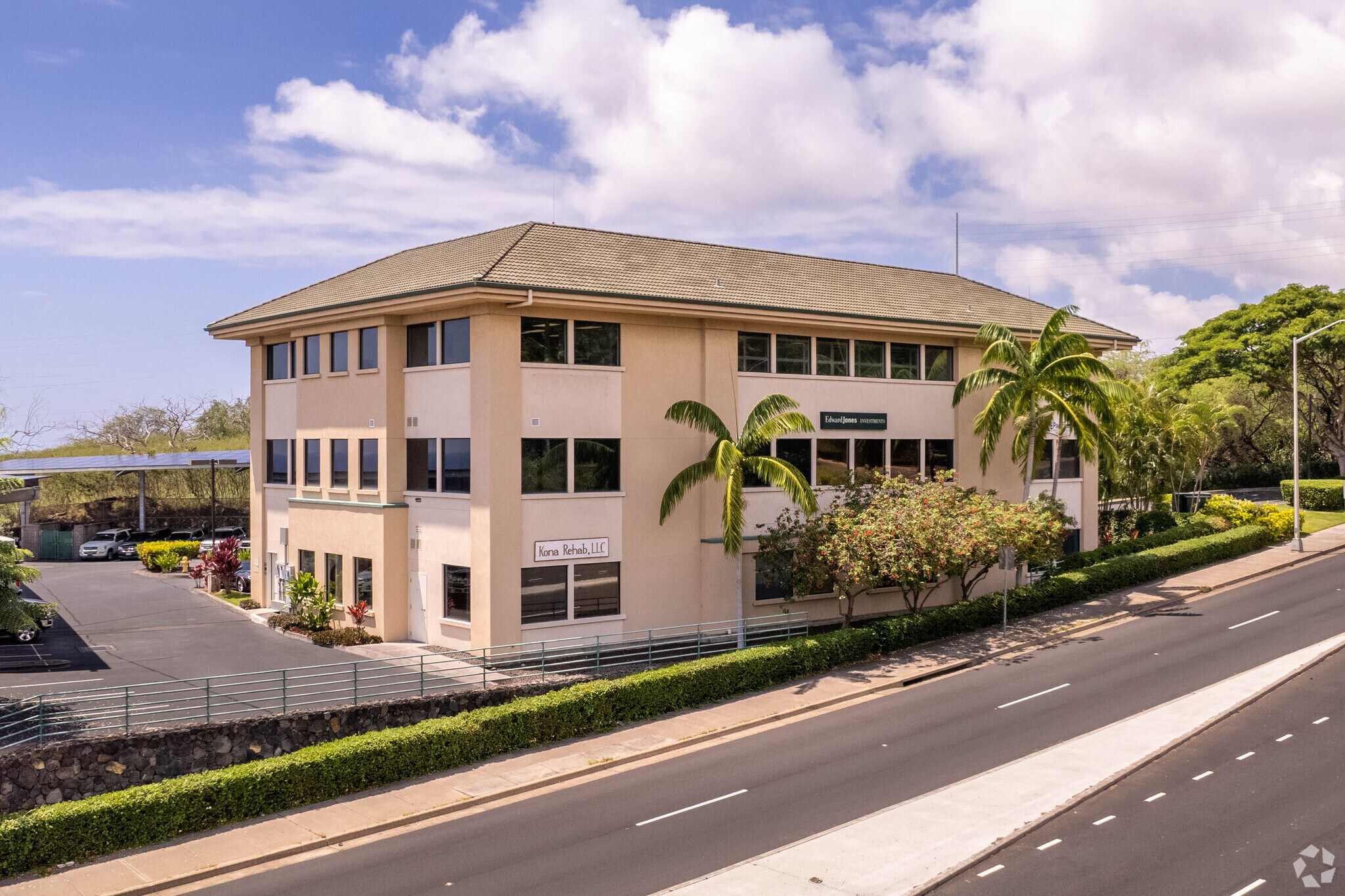 75-1029 Henry St, Kailua Kona, HI for lease Primary Photo- Image 1 of 5