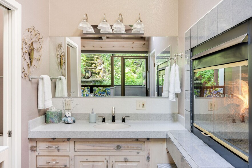 3037 Foothill Blvd, Calistoga, CA à vendre - Photo intérieure - Image 2 de 59