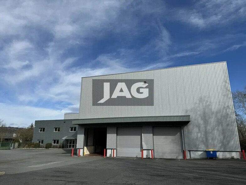 Flex in Lozanne for sale - Building Photo - Image 1 of 16