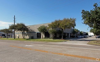Plus de détails pour 18207 Chisholm Trl, Houston, TX - Local d'activités, Industriel à louer