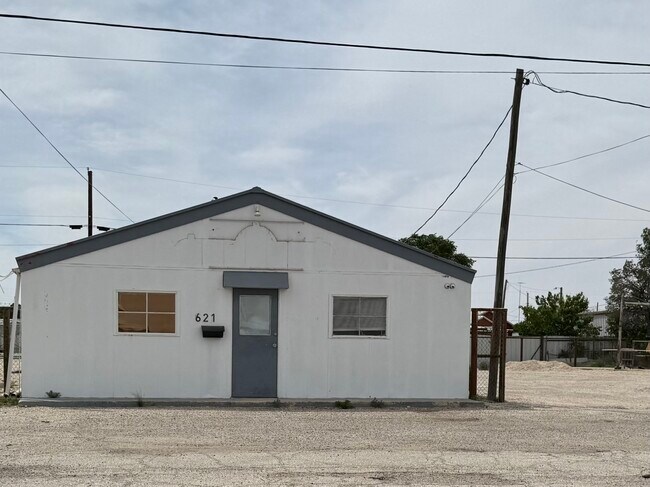 Plus de détails pour 621 N Grimes St, Hobbs, NM - Industriel à louer