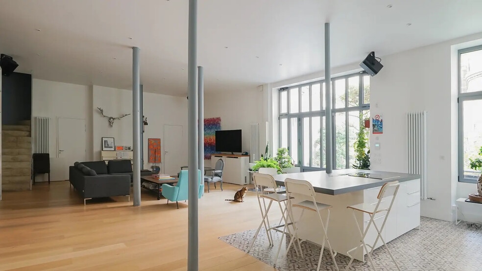 Office in Paris for sale - Building Photo - Image 2 of 10